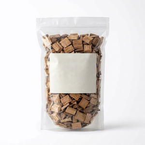Nous fournissons de grandes quantités de copeaux de bois d'acacia industriel, avec une humidité de 10 à 15 %, en provenance du Vietnam, pour l'utilisation dans la fabrication du papier. - Product Image 1