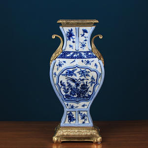 Antike Chinesische Blau-Weiße Porzellan-Tischvase Handbemalte Neue Keramik mit Kupferintarsien Klassisches Design für Wohnzimmer - Product Image 3