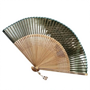 Abanico Plegable de Madera Natural Moderno, Pintado a Mano, Artesanía, Reutilizable, Diseño Refrescante y Portátil para Ceremonias de Boda - Product Image 1