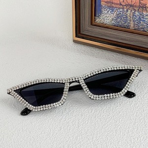 Lunettes <span class=keywords><strong>de</strong></span> <span class=keywords><strong>soleil</strong></span> œil <span class=keywords><strong>de</strong></span> chat scintillantes avec logo personnalisé, monture étroite, strass, pour femmes, style vintage, verres en cristal, pour boutiques - Product Image 4