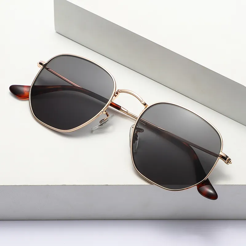 Chinese Fashion High Quality Sunglasses CE Certificate Eyewear Square Titanium Sunglasses