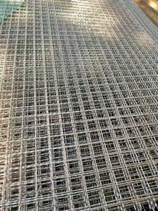 Grillage soudé ondulé en fil de fer galvanisé à mailles carrées de 1/8'', 1/4'', 3/8'', 1/2'', 3/4'', 1'' de la marque YUKING, Hebei - Product Image 3