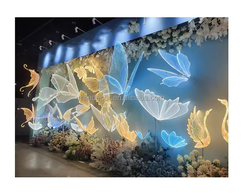 Mariposa móvil de gran oferta para decoración de boda, mariposa colgante LED con ala gigante