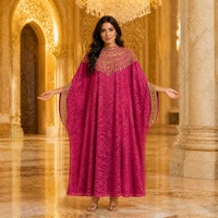 Robe Kaftan Brodé Style Cape Col Rond Manches Raglan Coupe Ample Longueur Maxi en Dentelle Robe de Soirée Modeste pour Femmes du Moyen-Orient