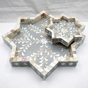 Bandeja de Servir Hecha a Mano con Incrustaciones de Madreperla para el Ramadán, Acabado Natural y Artesanal, Decoración Árabe para la Cena del Iftar y el Café - Product Image 1