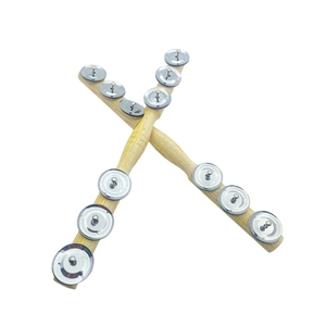 Shaker à 6 clochettes en métal avec poignée en bois massif, instrument de rythme portatif pour enfants, idéal pour l'enseignement en classe - Product Image 1