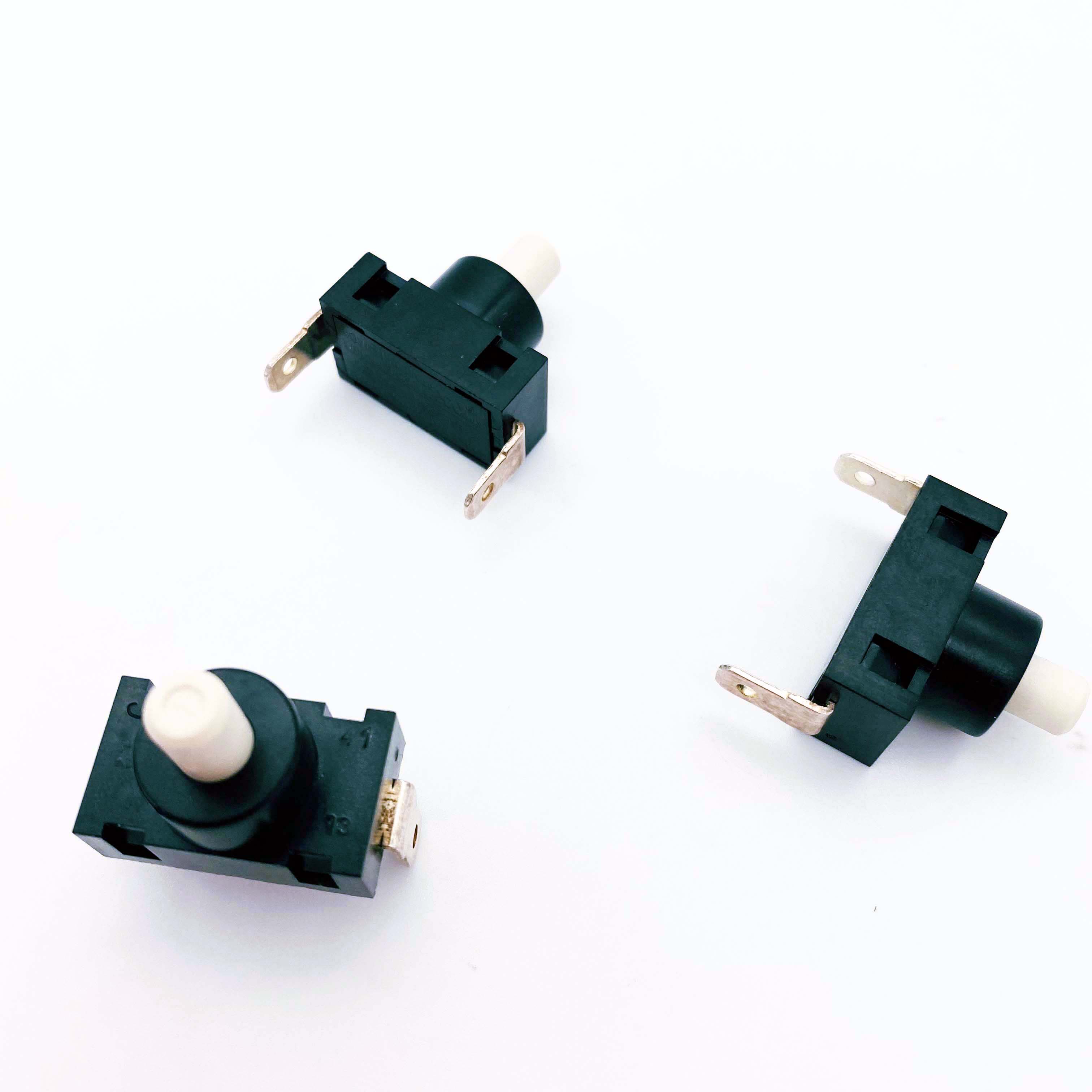 Interrupteur à poussoir dimensions de montage Ozti M22DRL-G Conjunto