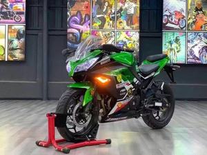 Motocicleta Usada de 250cc 400cc de Alta Potencia, Seis Velocidades, Alto Rendimiento, Alto Torque, para Carreras Urbanas - Product Image 4