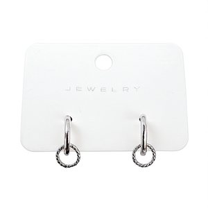 Boucles d'oreilles créoles tibétaines en argent avec détail anneau torsadé, style classique, bijoux de mode unisexe en alliage plaqué argent - Product Image 1