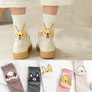 Vente en gros de <span class=keywords><strong>chaussettes</strong></span> coréennes imprimées de chiens mignons <span class=keywords><strong>Corgi</strong></span> <span class=keywords><strong>Chaussettes</strong></span> en coton d'animaux de dessin animé drôles pour femmes - Product Image 1