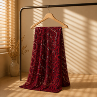 Nouveau design professionnel, tissu en dentelle léger tricoté en nylon et polyester rouge bordeaux avec broderie florale vintage pour robes