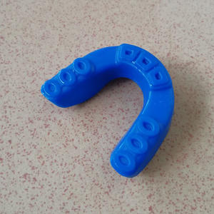 Couvre-<span class=keywords><strong>dents</strong></span> personnalisé en EVA de qualité alimentaire, certifié CE, à <span class=keywords><strong>deux</strong></span> couches, sans BPA, pour faire bouillir et mordre les <span class=keywords><strong>dents</strong></span>, bouclier gomme de chasse - Product Image 3