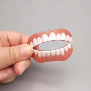 Fausses dents supérieures/inférieures en silicone Facettes de rire parfaites Pâte dentaire Outils d'hygiène buccale Dents Sourire Dents Cosmétique - Product Image 3