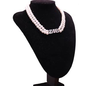 قلادة لؤلؤ نسائية متعددة الطبقات بتصميم أنيق مع حروف يونانية من مجتمع زيتا فاي بيتا - Product Image 1