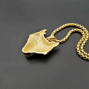 Collar de acero inoxidable con colgante de <span class=keywords><strong>lobo</strong></span> <span class=keywords><strong>vikingo</strong></span> para hombre con ojos verdes, collar de Talismán de <span class=keywords><strong>lobo</strong></span> escandinavo para hombre <span class=keywords><strong>lobo</strong></span> celta Nórdico - Product Image 3