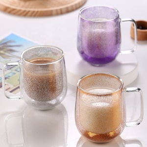 Vaso de té de doble pared soplado a mano de vidrio de borosilicato alto, taza de café, leche o agua de doble capa con asa y efecto arena movediza de colores. - Product Image 4