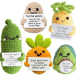 Mini-pommes de terre en crochet amusantes et positives, cadeaux d'entraînement émotionnel avec carte positive, poupées mignonnes tricotées pour amis - Product Image 1