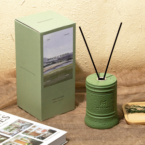 Mescente <span class=keywords><strong>2025</strong></span> Thiết Kế Mới Rượu Miễn Phí Làm Mát Không Khí Tinh Dầu Xi Măng Reed Khuếch Tán 150Ml Hương Thơm Bê Tông Reed Khuếch Tán - Product Image 1