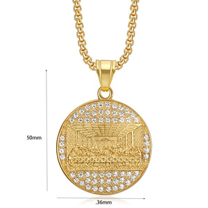 Collier pendentif de luxe en acier inoxydable 316 PVD plaqué <span class=keywords><strong>or</strong></span>, avec médailles rondes style hip-hop, gravables, pour femmes et hommes, collection 2024 - Product Image 2