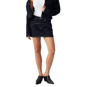 Falda Vaquera Negra Personalizada con Costuras en Color de Contraste para Mujer, 100% Algodón, Lavado Oscuro, Cintura Alta, Minifalda - Product Image 2