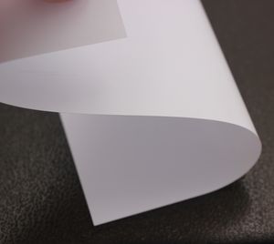 فيلم بولي كربونات مخصص الحجم 0.1 0.125 0.2 0.3 0.5 0.8 1.5 مم على شكل لفة، مطفي أو مصقول أو شفاف للطباعة بالشاشة الحريرية - Product Image 5