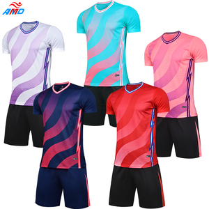 Maillots de football respirants vierges en polyester de la meilleure qualité uniformes de football personnalisés à gratter - Product Image 1
