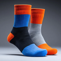 Étiquettes FNSKU personnalisées Achat en gros de chaussettes de sport de haute performance pour hommes et femmes Chaussettes de course athlétiques évacuant l'humidité avec semelle rembourrée et calcetines al por mayor