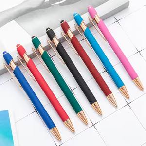 ปากกาลูกลื่นแบบนุ่มสำหรับมืออาชีพปากกานุ่มสีโรสโกลด์แบบ2อิน1ออกแบบโลโก้ได้ตามต้องการ - Product Image 2