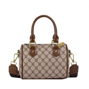 High-quality Durable Portable Geometric Pattern PU <b>Material</b> Boston Handbag Zipper Rivet Brand Designer Handbag for Daily Use. - Product Image 5