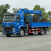 Grúa Telescópica Montada en Camión 4x2 de 8 Toneladas Personalizada con Caja de Carga para Elevación en Construcción