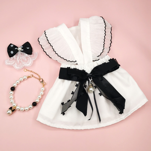 Robe de mariée blanche pour chien avec nœud noir, dentelle perlée et bretelles à volants pour petits chiens (Teddy, Poodle, Bichon, Pomeranian) - Product Image 1