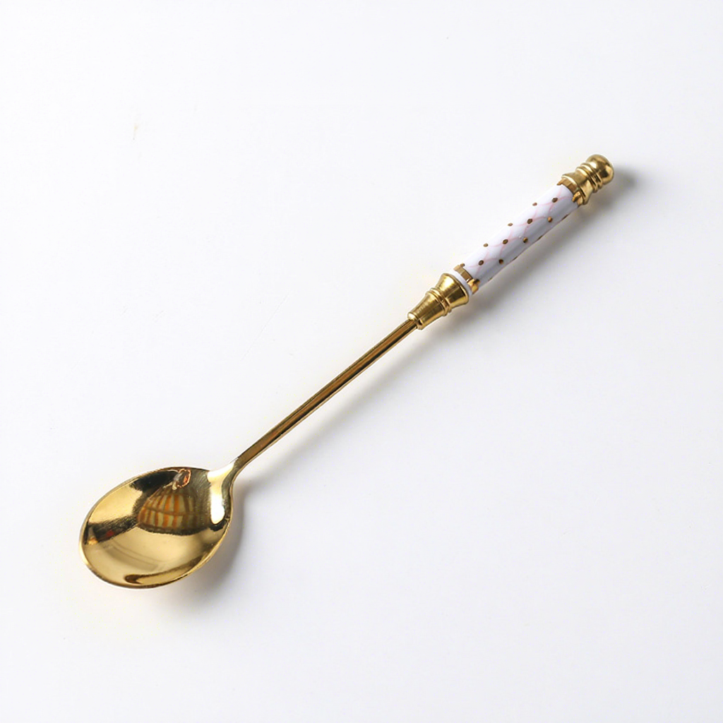 Cuillère à soupe rose en plastique souple