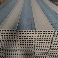 Carreaux de terrasse extérieurs creux imperméables en bois composite plastique WPC carrés modernes antidérapants pour terrasse de jardin