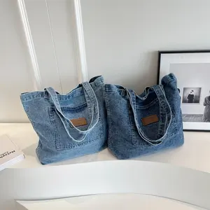 Büyük kapasiteli kadın Denim alışveriş çantası yeni tasarlanmış moda kabartmalı taşınabilir Denim omuzdan askili çanta - Product Image 3