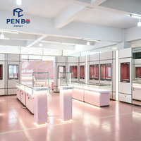 Vitrine de présentation de bijoux de luxe élégante pour comptoir, îlot verrouillable en verre pour l'aménagement intérieur de bijouterie