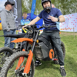 Moto électrique tout-terrain Caofen F8 12KW à transmission intermédiaire, 72V 30-60Ah, 85 km/h, compétition hors route - Product Image 3