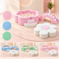 Set Permainan Lunak Warna Pink Putih Pastel dengan Kolam Bola Bunga, Blok Busa, Panjat, dan Seluncuran untuk Taman Bermain Dalam Ruangan Balita dan Sewa Pesta