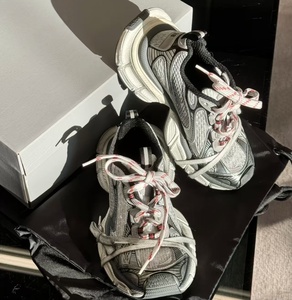 Zapatillas de Baloncesto para Hombre de Alta Calidad 2026, Diseños Deportivos de Lujo, Calzado Atlético Transpirable para Hombre - Product Image 4