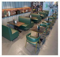 Banquette de restaurant en cuir avec dossier capitonné, revêtement en PU et accents dorés, pour salons et clubs, vente en gros, couleur personnalisable, nouveauté