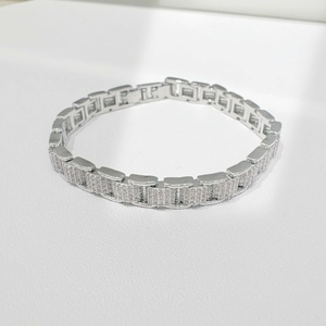 Pulsera de plata 925 OEM con baño de rodio geométrico, piedra preciosa con corte princesa, unisex, estilo hip hop, personalizable, con cadena de eslabones. - Product Image 5