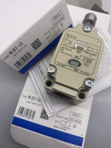 Interrupteur de fin de course à deux circuits Omron WLD28-LD-N avec indicateur LED, plongeur à rouleau supérieur étanche, IP67, 10A 125V AC, bornes à vis - Product Image 5