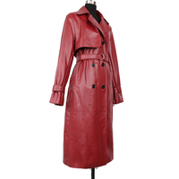 Spot vente en gros de haute qualité rouge épais coupe-vent imperméable manteau en cuir femme ceinture à nouer veste en cuir Maxi