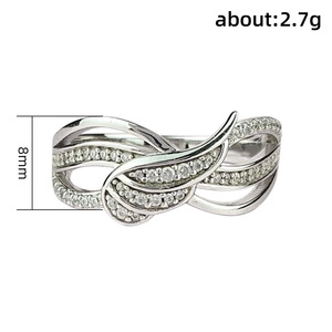 Anello a Forma di Ala per Donne, con Cristalli, Elegante e Regolabile, Gioiello Versatile per Uso Quotidiano - Product Image 5