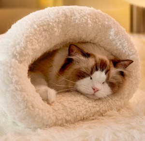 Ультра мягкая милая плюшевая кровать для пещеры для маленьких и средних собак кошек утолщенная теплая зимняя кошка спальный мешок домик для домашних животных - Product Image 4