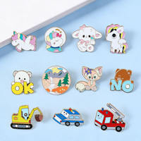 Broche en émail OEM motif chat mignon, épinglette papillon en émail estampé, broches de revers animaux Kawaii pour sacs à dos, cadeau pour les amoureux des chats