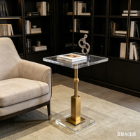 Table d'appoint carrée en acrylique transparent avec piétement doré et transparent, table moderne pour salon, chambre et table de chevet d'hôtel