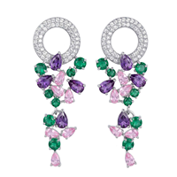 Anting-anting wanita tren terbaru 2026, model bunga besar warna hijau, aksen zircon, bahan kuningan, aksesori pernikahan.