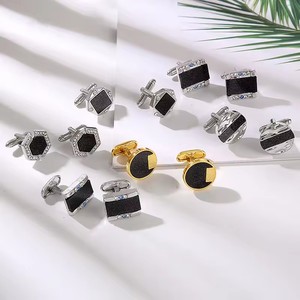 Venta al por mayor de aleación personalizada <span class=keywords><strong>baratos</strong></span> Casual diamante <span class=keywords><strong>gemelos</strong></span> nueva <span class=keywords><strong>camisa</strong></span> de diamantes de imitación de los hombres de moda ropa cuadrada de cristal <span class=keywords><strong>gemelos</strong></span> - Product Image 1