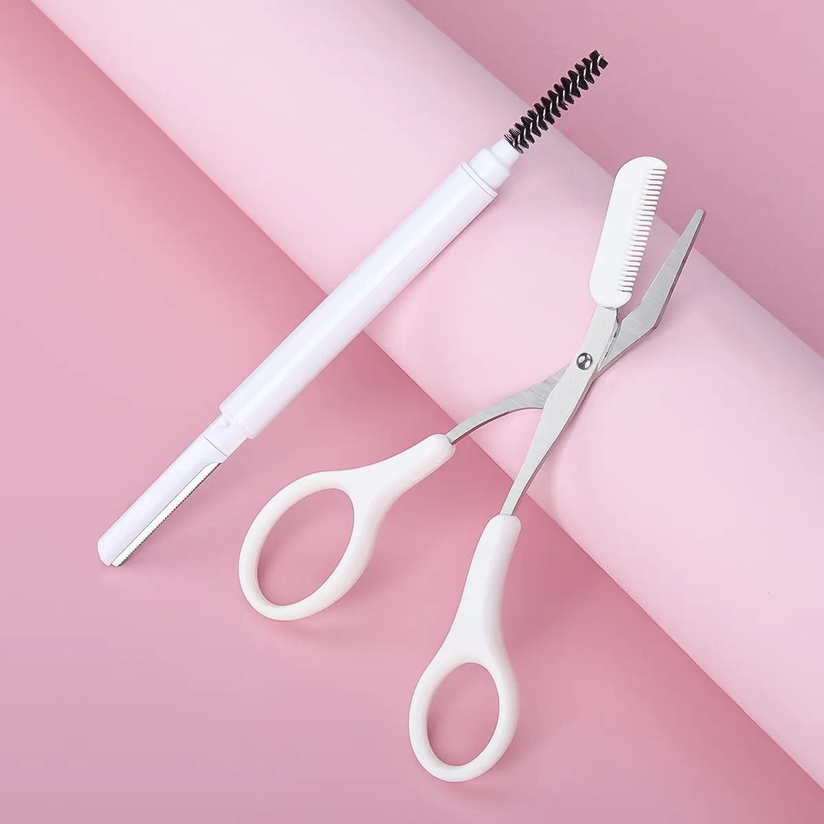 Мини-Розовые ножницы для бровей, инструменты для красоты с прямыми лезвиями, с тупым кончиком и пластиковой ручкой, в комплект входит триммер для гребня