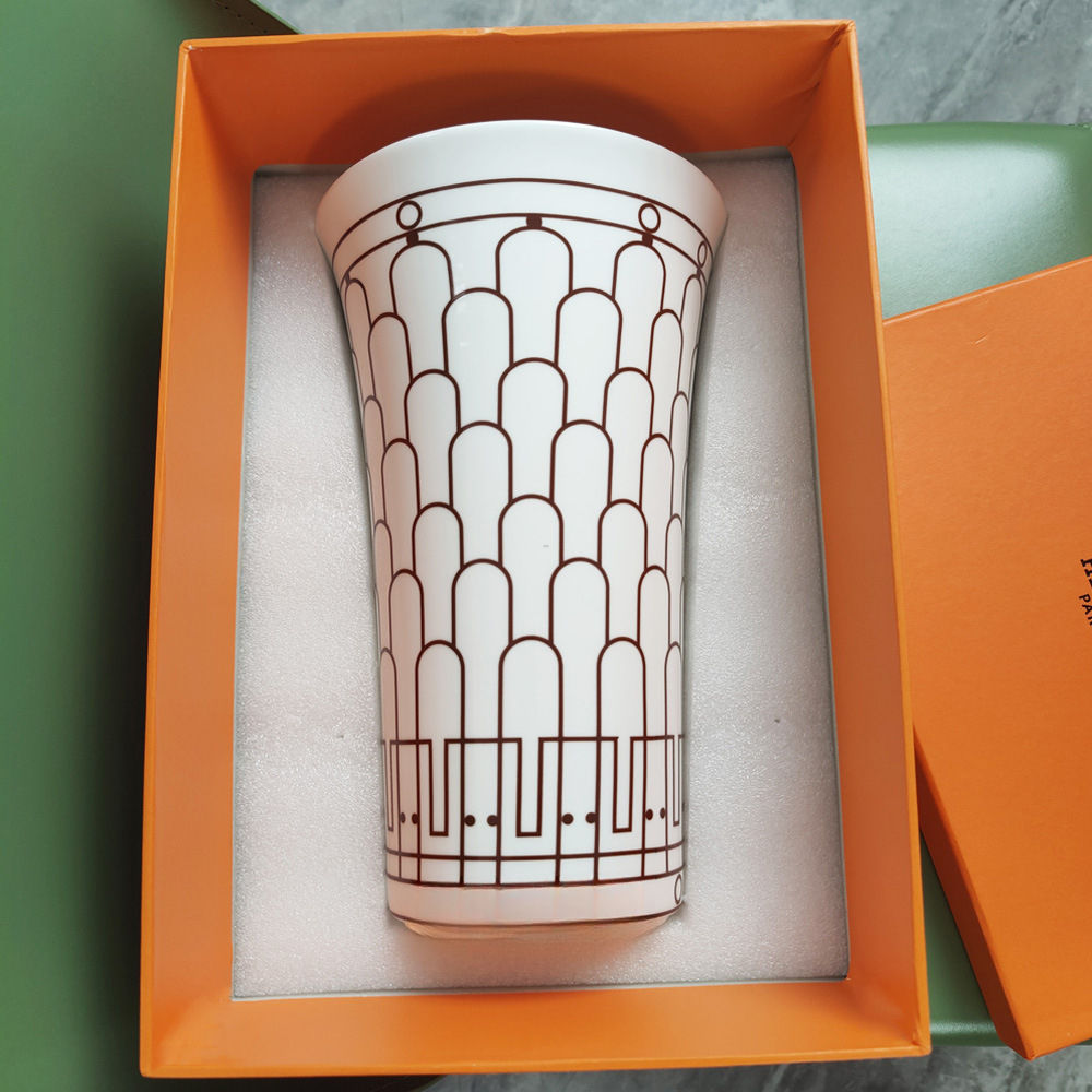 เส้นสีน้ำตาล